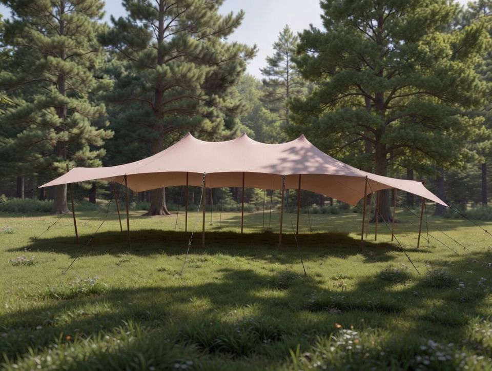 Carpa beduina para eventos instalada entre pinos